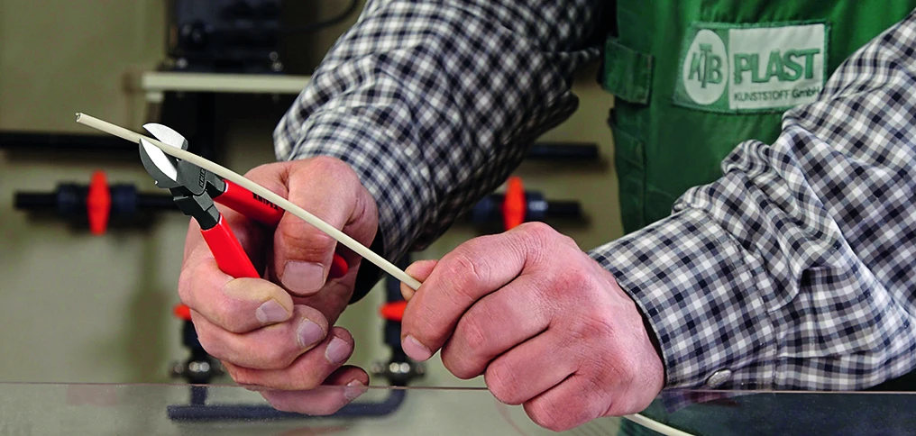 Knipex 72 01 160 Diagonal Flush Cut Side Cutter Pliers 160mm 6 Knipex 72 01 160 Diagonal Flush Cut Side Cutter Pliers 160mm - Image 4