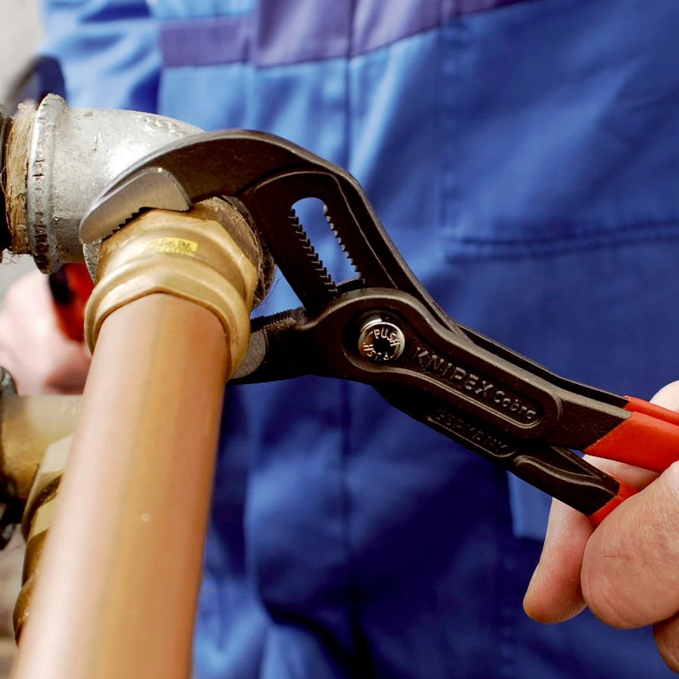 Knipex 87 02 250 Cobra® Hightech Waterpump Pliers Multi-Component Grips 250mm 4 Knipex 87 02 250 Cobra® Hightech Waterpump Pliers Multi-Component Grips 250mm - Image 2